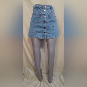 An H&M Divided Button Front With Pockets Denim A-line Mini Skirt